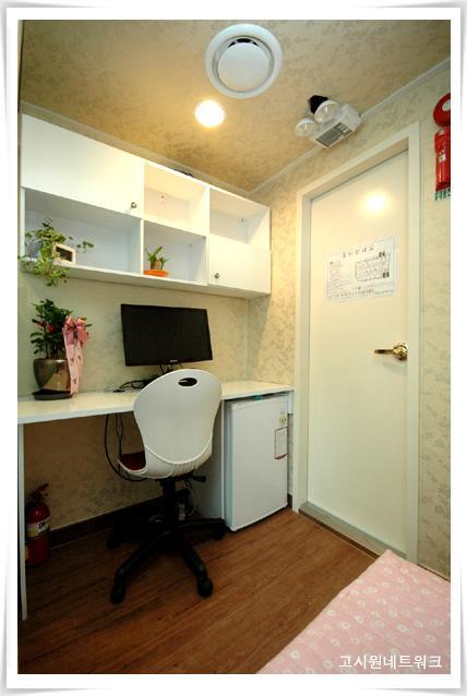 Apgujeong Residence Seoul Room photo